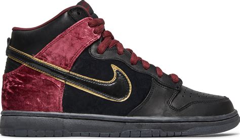 Nike Dunk High Premium SB Bloody Sunday Review 